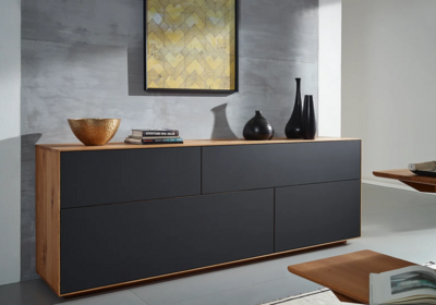 Holzschmiede Jaso Kommode in Wildeiche, Schubladenvorderstücke in anthrazit lackiertem Mattglas